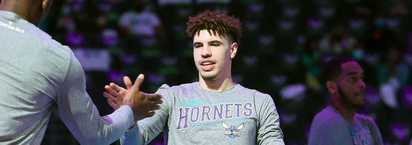 Hornets' LaMelo Ball Wins 2020-21 Kia NBA Rookie Of The Year | NBA.com ...