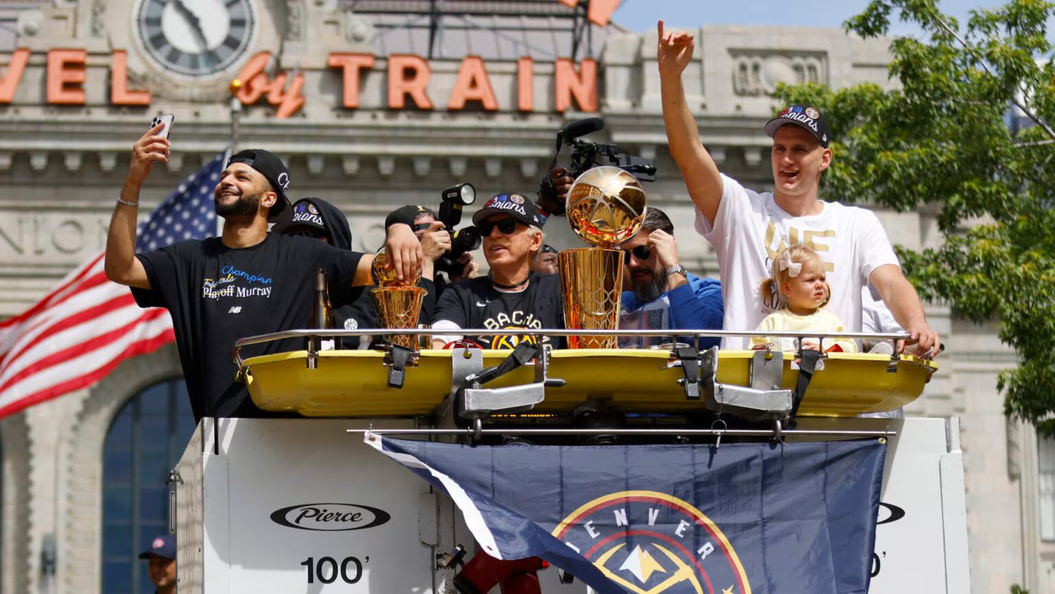 Best moments from Nuggets' title parade Philippines